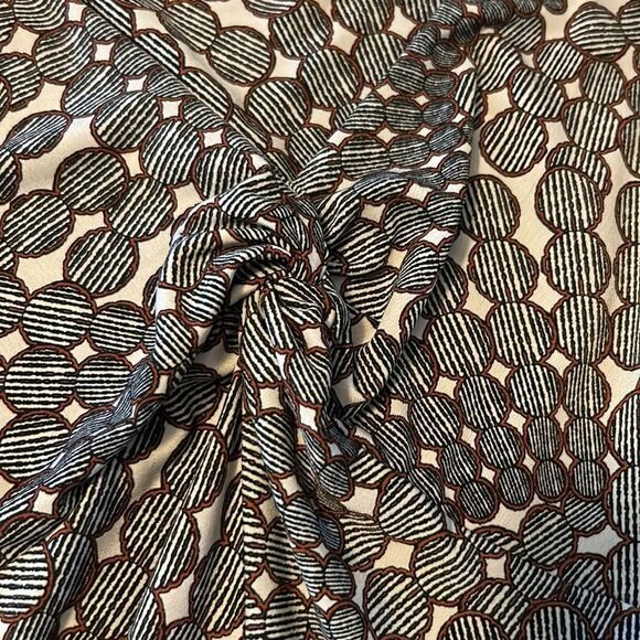 Pit to pit 20 inches length is 27 inches. 9/1 - Picture 3 of 6